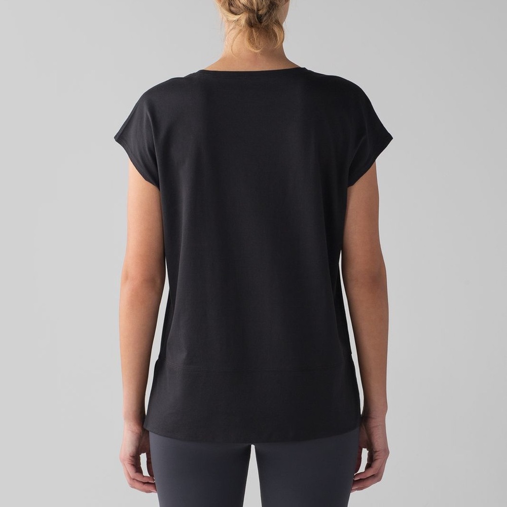 Black lululemon Cortes Box Top size 4
